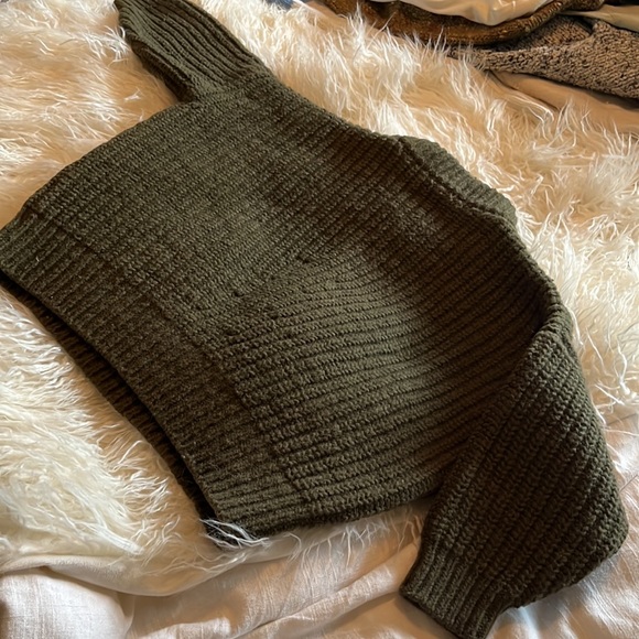 SOLD Babaa 100% Eco Wool Sweater - Picture 5 of 12